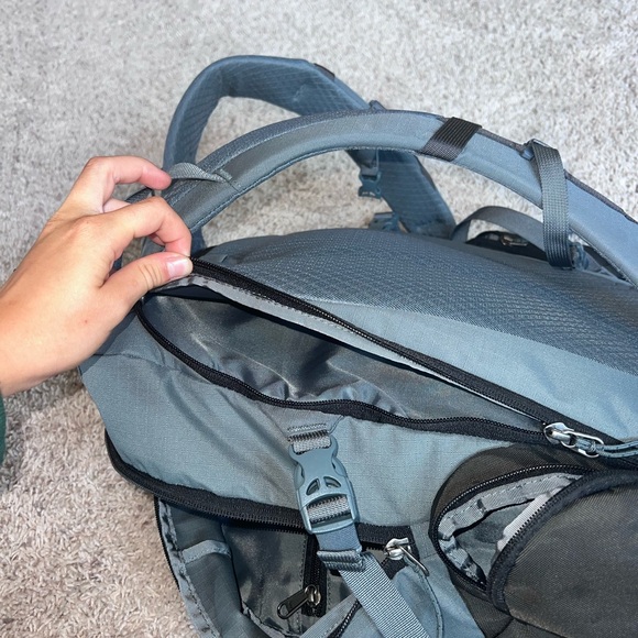 Patagonia school/laptop back pack. A few ink stains but otherwise like new! - Picture 5 of 8